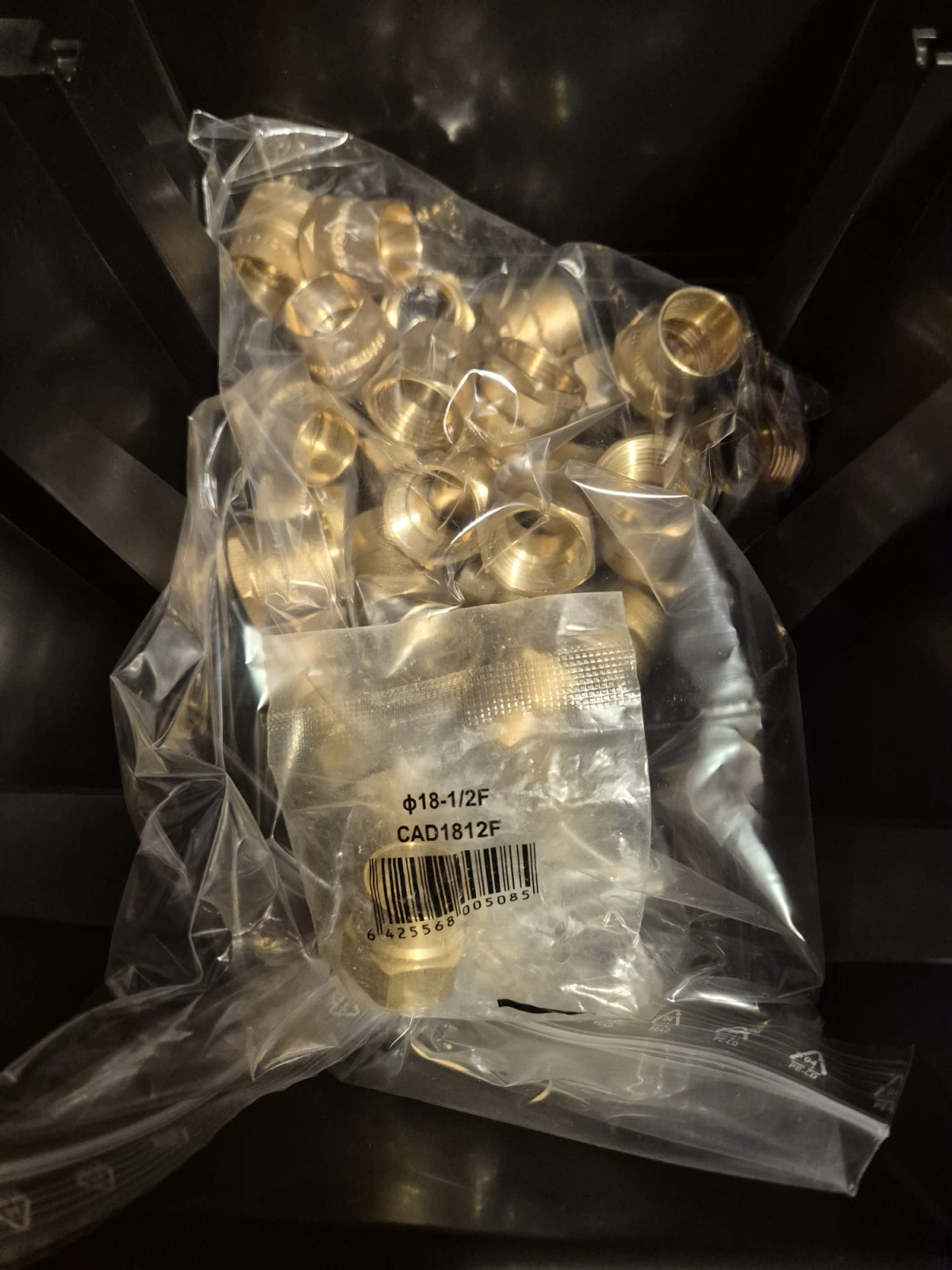 Adaptor cupru 18x1/2 FI (Pachet 70 bucati)