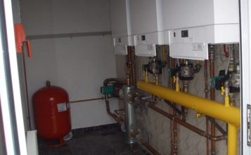 Montare centrala termica murala max. 30kW (gaze/electrica)